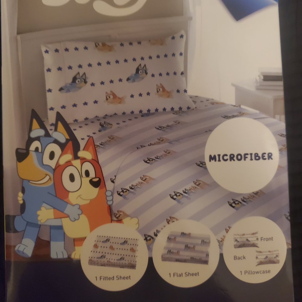 Bluey Microfiber Kids Sheet Set in Light Blue Stripes
